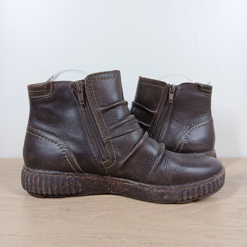 Clarks Booties Womens 7 Brown Leather Ankle Strap Side Zip Comfort Casual Rusti - Picture 2 of 10
